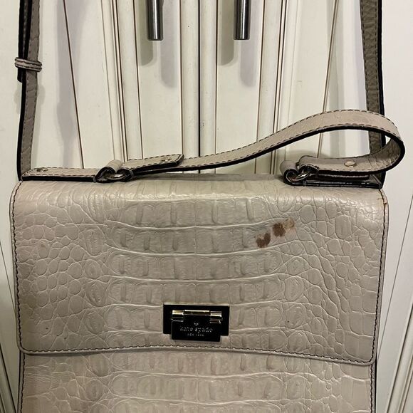 Kate Spade Bucket Crossbody Leather Bag New with defects - Picture 2 of 16